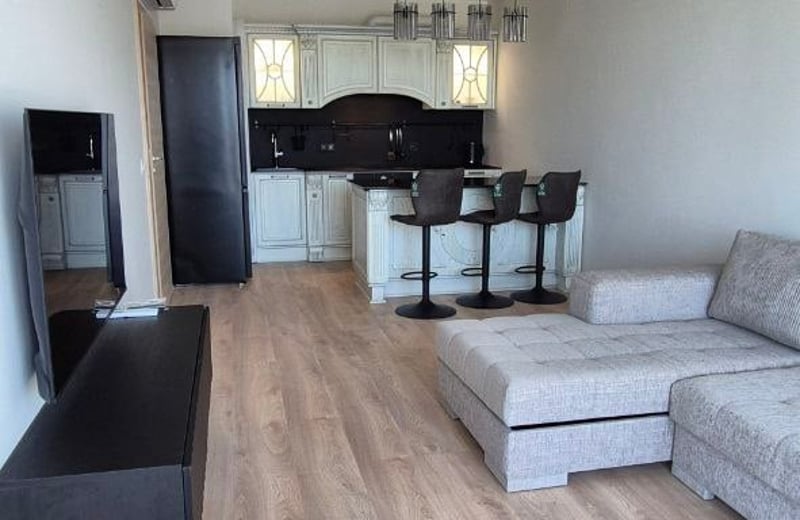 Аренда светлой 2-комнатной квартиры в комплексе Azur Panorama, Варна, Болгария